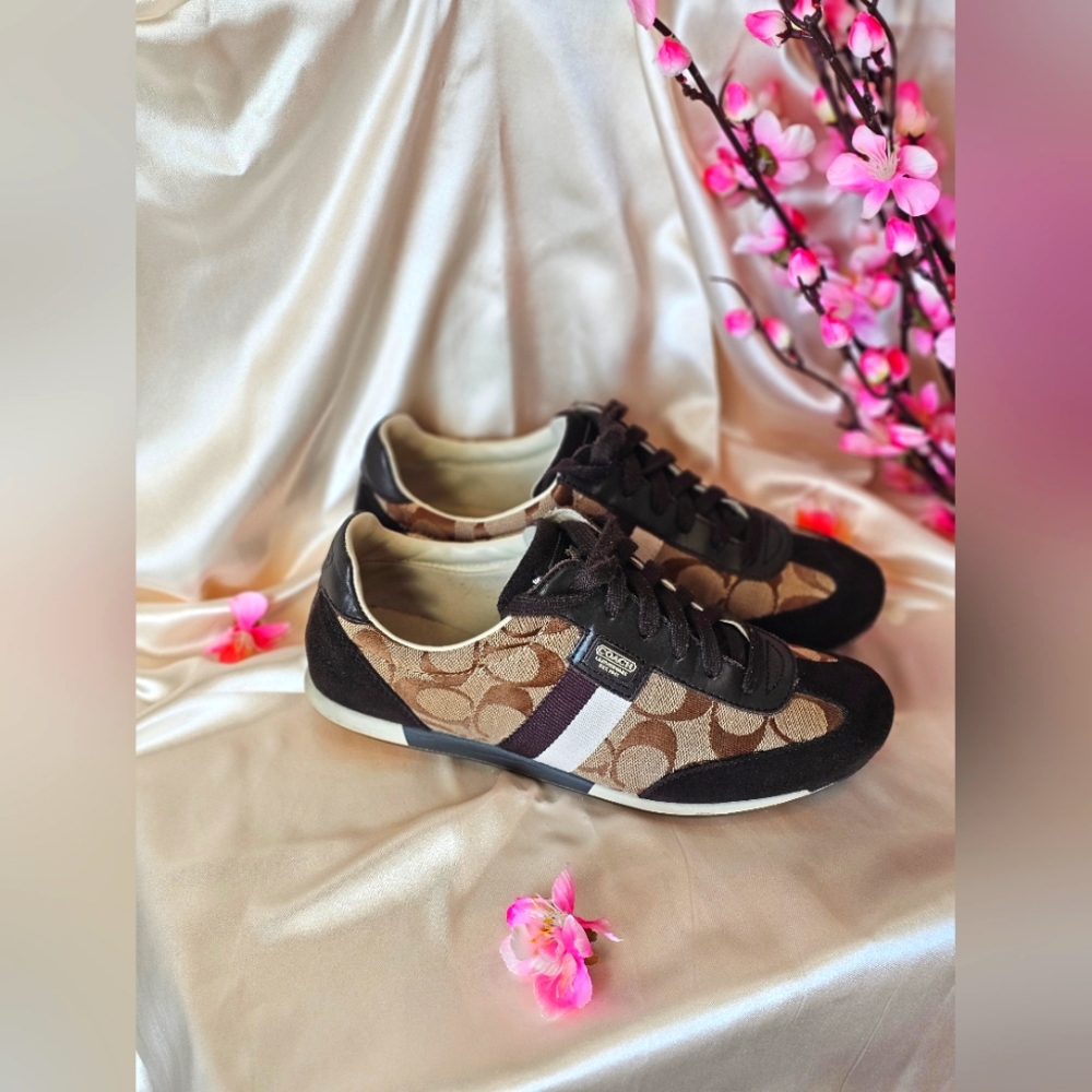 COACH Signature Sneaker